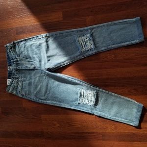 Open Knee Boyfriend Jean's